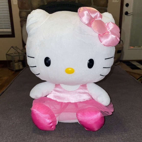 Hello Kitty Other - 🩰🤍Hello Kitty Ballerina Plush🤍🩰